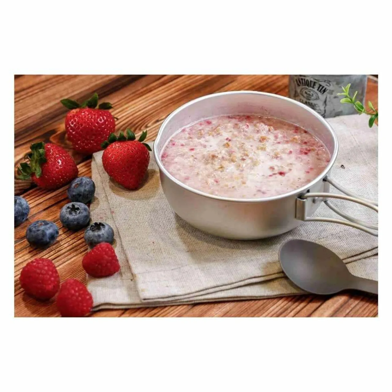 Outlet Granola with Raspberries (Single Serving) Breakfasts