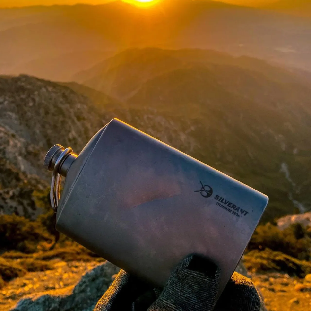 Hot Titanium Hip Flask & Funnel 248ml Water Bottles